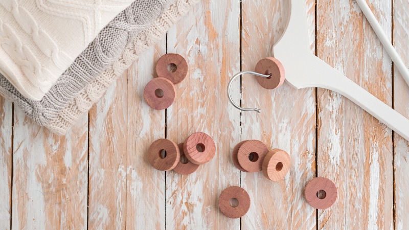 motten bestrijden middeltjes mottenballen